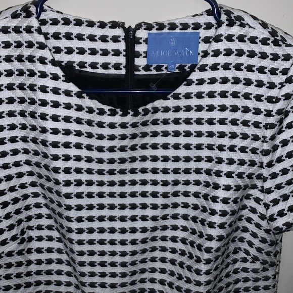 Alice Walk Top - Picture 2 of 4